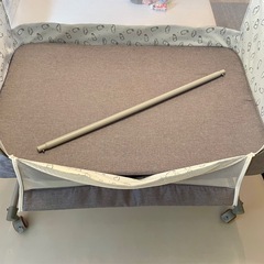 ベビーベッドの画像