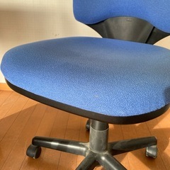 オフィス用椅子の画像