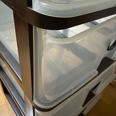 衣装ボックスの画像