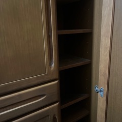 背の高い下駄箱の画像