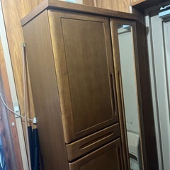 背の高い下駄箱の画像