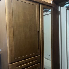 背の高い下駄箱の画像