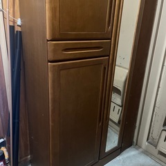 背の高い下駄箱の画像