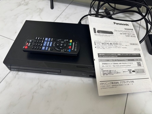 23年製Hisense32型テレビとPanasonic BluRayプレーヤーのセット美品です！