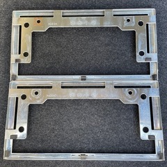 ダイハツ 純正 ナンバーフレーム 中古 前後セットの画像