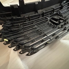 ヴェゼル　フロントグリルの画像