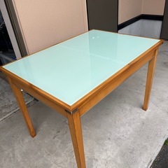 センターテーブル