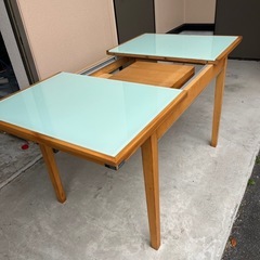 センターテーブルの画像