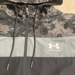 アンダーアーマー ナイロンジャケット Mの画像