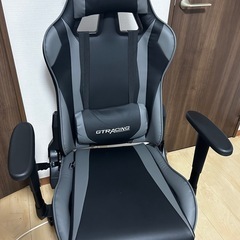 ゲーミングチェアオットマン付き美品
の画像