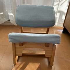 姿勢良くなる学習チェアの画像