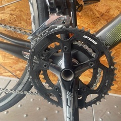 MERIDA カーボンロードバイク Shimano 105 DT SWISS R24 Spline の画像