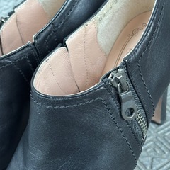 KariAng ブーティ 24.5cmの画像