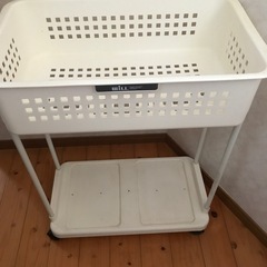ランドリーラック　　　ゴミ箱 
の画像