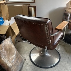 ヘアサロン椅子の画像