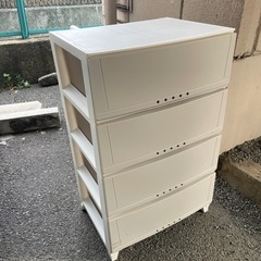 衣装ケースの画像
