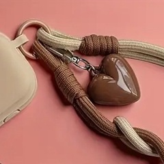 AirPods 3 ケース ハート型チャームストラップ付きの画像