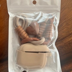 AirPods 3 ケース ハート型チャームストラップ付きの画像