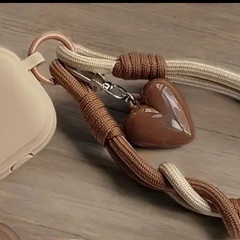 AirPods 3 ケース ハート型チャームストラップ付きの画像