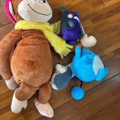 ぬいぐるみ取り引き中の画像