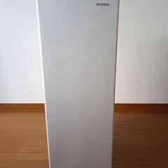アイリスオーヤマ　スリム冷凍庫　80Lの画像
