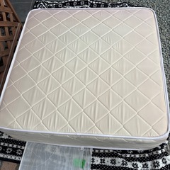 折りたたみマットレスの画像