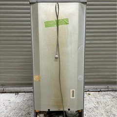 【SANYO】冷蔵庫【SR-141B】動作確認済・スリムで扱いやすいサイズです🍀 の画像