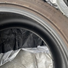 ブリヂストン スタッドレスタイヤ BLIZZAK VRX3 235/50R19 99Q 4本セットの画像