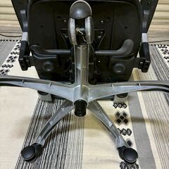 【11/29（土）限定！指定先へ送料無料でお届けします（墨田区、江東区、台東区）】サンワサプライ オフィスチェア ブラック 150-SNC097の画像