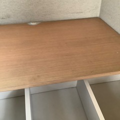 ４段引き出しの画像