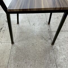 ★リユースのサカイ高崎店★TJ13289 (株)ベガコーポレーション 椅子 茶 H81×D49×W38 クリーニング済みの画像