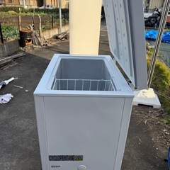 【アイリスオーヤマ製 100V冷凍庫】の画像