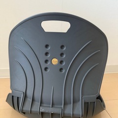 カーブルチェア3000円正しい姿勢の椅子補助の画像