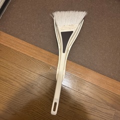 12月下旬から1月頃引き渡し　クイックルワイパーと磁石付きちりとりほうきの画像