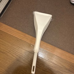 12月下旬から1月頃引き渡し　クイックルワイパーと磁石付きちりとりほうきの画像