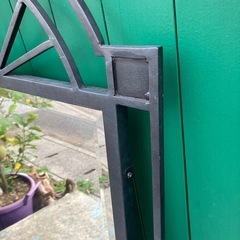 大型 アイアン ウォールミラー 壁掛け インテリア 鏡 インダストリアル好き 鉄　枠 店舗などにも の画像