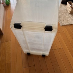 キャスター付き収納ケースの画像