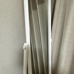 キャスターで移動収納付きな全身鏡【清水五条駅】の画像