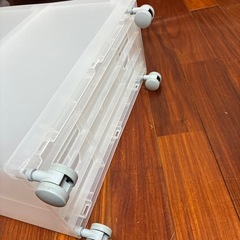 無印　ポリプロピレンストッカー４段・キャスターの画像