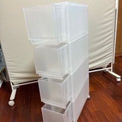 無印　ポリプロピレンストッカー４段・キャスターの画像