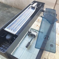 60cm水槽　コーナーR 上部フィルター付中古の画像