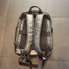 ビジネスリュック　一部チャック破損の画像