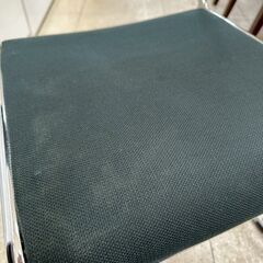 ★リユースのサカイ高崎店★TJ13294  チェアー 深緑 H37.5×D42.5×W42 クリーニング済みの画像