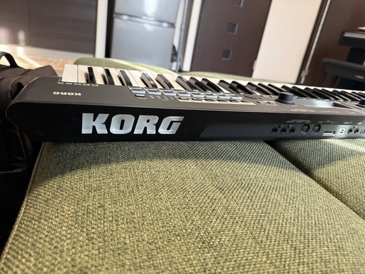 61鍵のシンセサイザー、サンプラー、エフェクト機能を搭載したKORG KROSS。