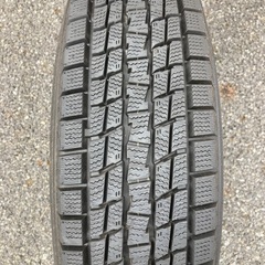 スタッドレスタイヤ（ホイール付）の画像