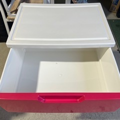 アイリスオーヤマ　収納チェスト　収納ケース　衣装ケース　４段　ピンク／ホワイト　１の画像