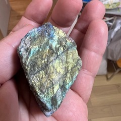 ラブラドライトの原石
の画像