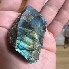 ラブラドライトの原石
の画像
