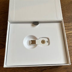 Google Titan USB-A / NFC セキュリティ キーの画像
