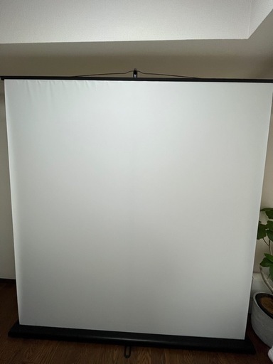 プロジェクタースクリーン　80インチ　自立式　引き上げ式